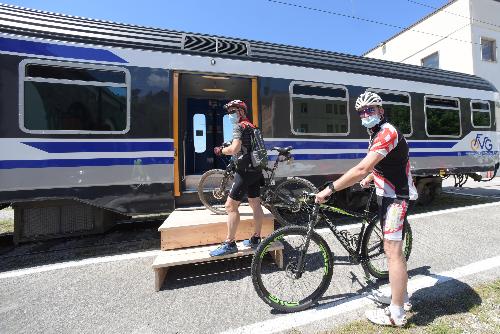 Nuove carrozze porta-biciclette sulla linea ferroviaria Trenitalia Trieste-Tarvisio